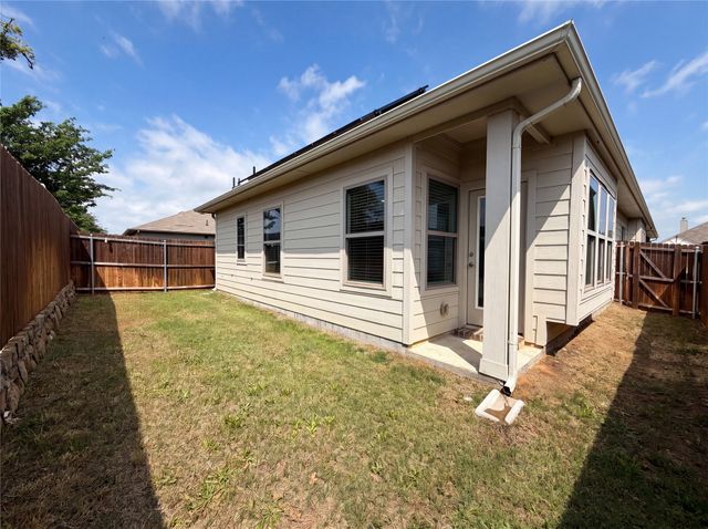 568 Val Verde Street, Aubrey, TX 76227