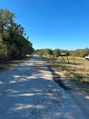 223 Houston Avenue, Somerville, TX 77879