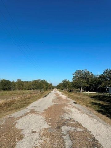 223 Houston Avenue, Somerville, TX 77879