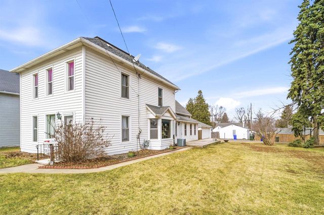 426 W 10TH STREET, Kaukauna, WI 54130