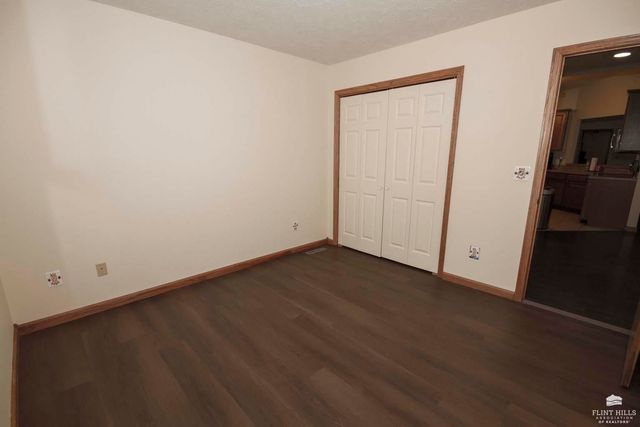 611 Dogwood Street, Wakefield, KS 67487