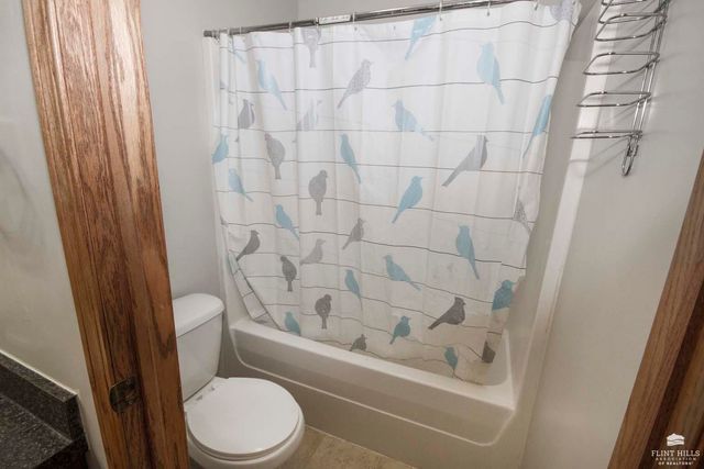 611 Dogwood Street, Wakefield, KS 67487