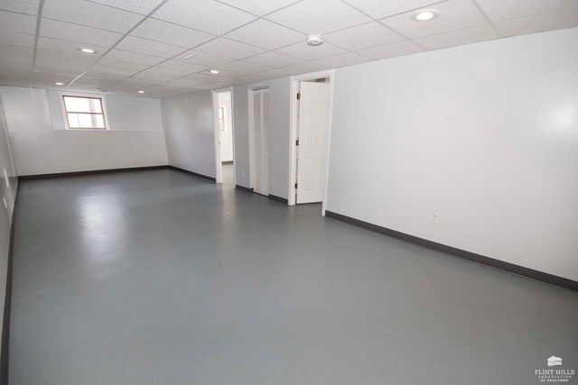 611 Dogwood Street, Wakefield, KS 67487