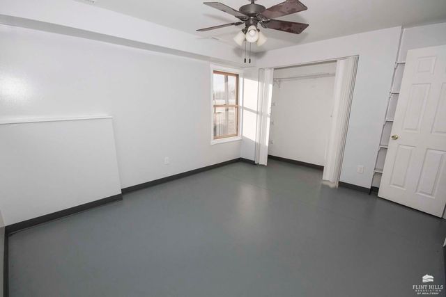 611 Dogwood Street, Wakefield, KS 67487