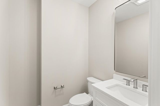 16 Porch Light Drive UNIT 2, Dover, NH 03820