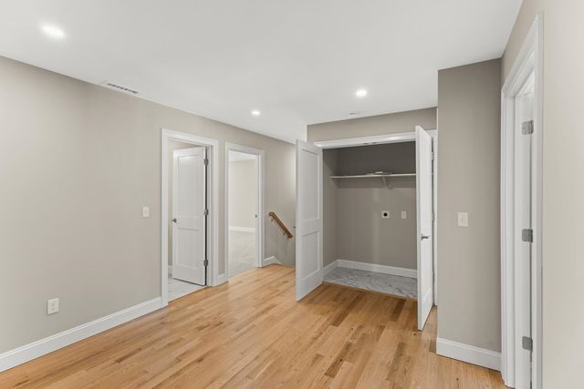 16 Porch Light Drive UNIT 2, Dover, NH 03820