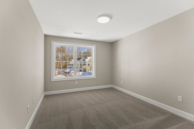 16 Porch Light Drive UNIT 2, Dover, NH 03820