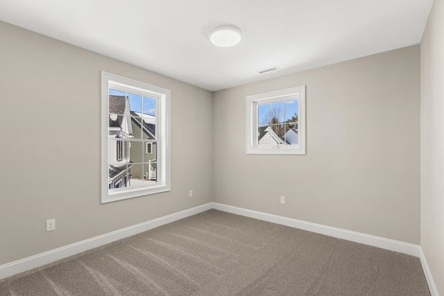 16 Porch Light Drive UNIT 2, Dover, NH 03820