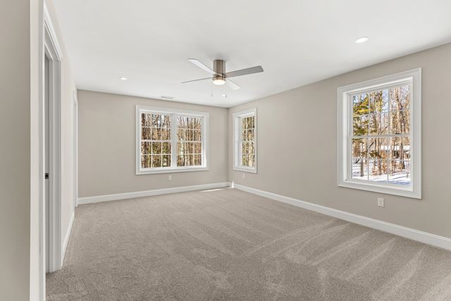 16 Porch Light Drive UNIT 2, Dover, NH 03820