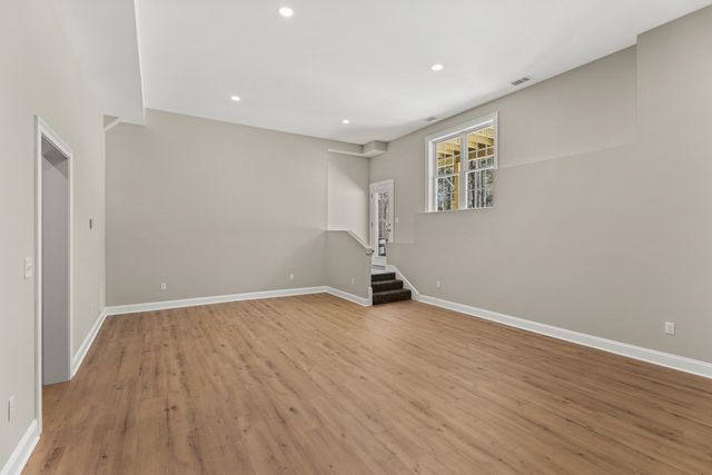 16 Porch Light Drive UNIT 2, Dover, NH 03820