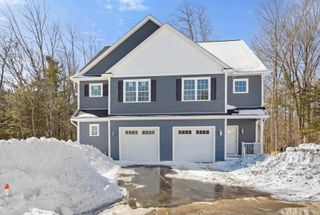 16 Porch Light Drive UNIT 2, Dover, NH 03820