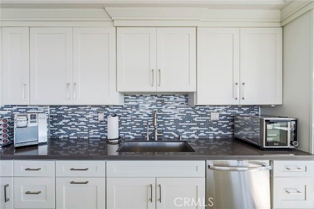 230 Lille Lane 113, Newport Beach, CA 92663