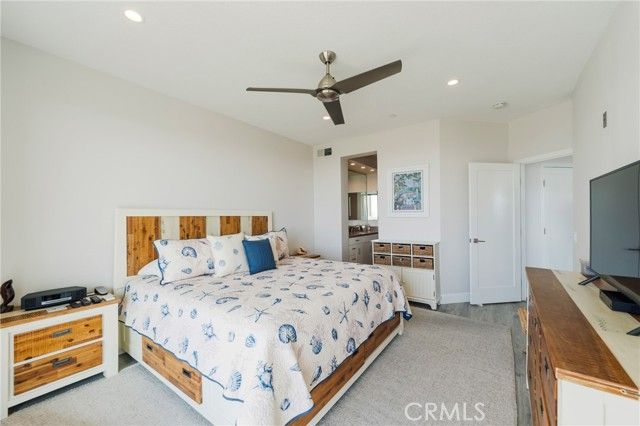 230 Lille Lane 113, Newport Beach, CA 92663