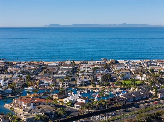 230 Lille Lane 113, Newport Beach, CA 92663