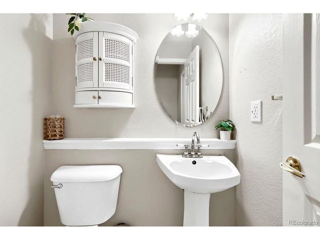6229 Holman Ct, Arvada, CO 80004