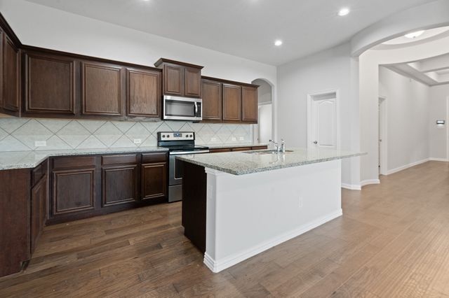 466 Rockaway Drive, Midlothian, TX 76065