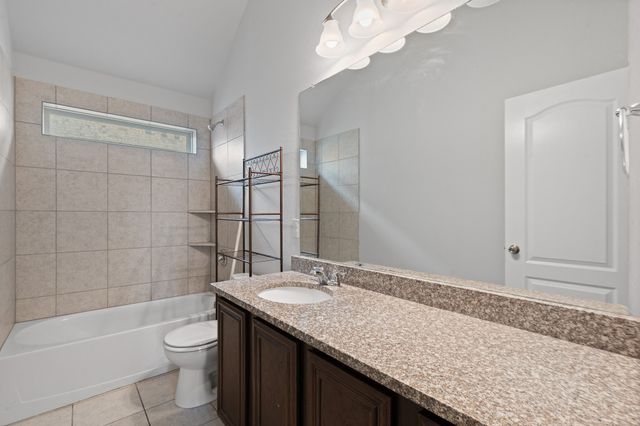 466 Rockaway Drive, Midlothian, TX 76065