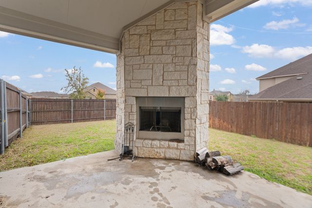 466 Rockaway Drive, Midlothian, TX 76065
