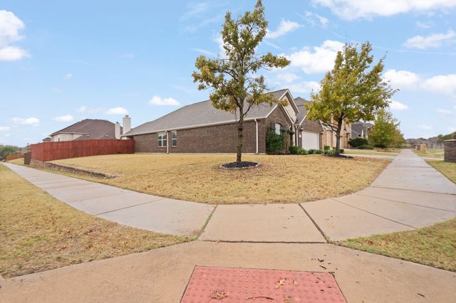 466 Rockaway Drive, Midlothian, TX 76065