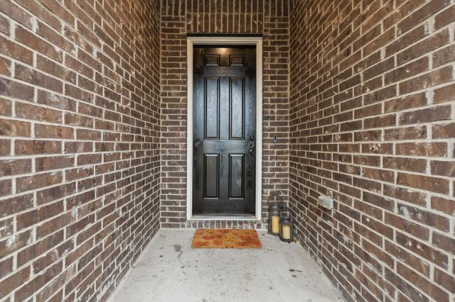 466 Rockaway Drive, Midlothian, TX 76065