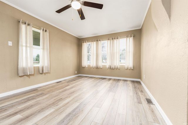 446 E Center Street, Dunkirk, IN 47336