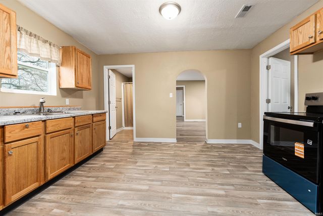 446 E Center Street, Dunkirk, IN 47336