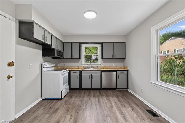 134 Tuckahoe DR, Newport News, VA 23606