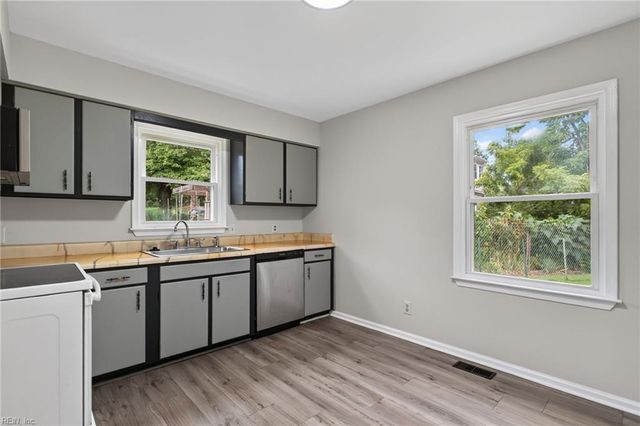 134 Tuckahoe DR, Newport News, VA 23606