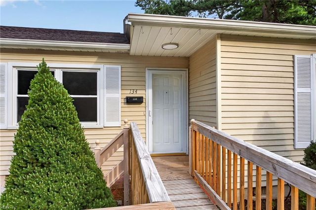 134 Tuckahoe DR, Newport News, VA 23606