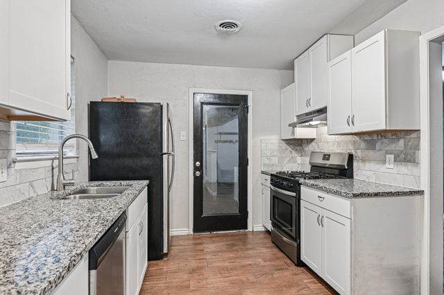 6324 Scotsdale Drive, Forest Hill, TX 76119