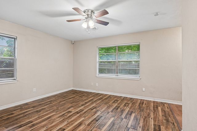 6324 Scotsdale Drive, Forest Hill, TX 76119