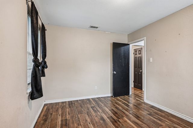 6324 Scotsdale Drive, Forest Hill, TX 76119