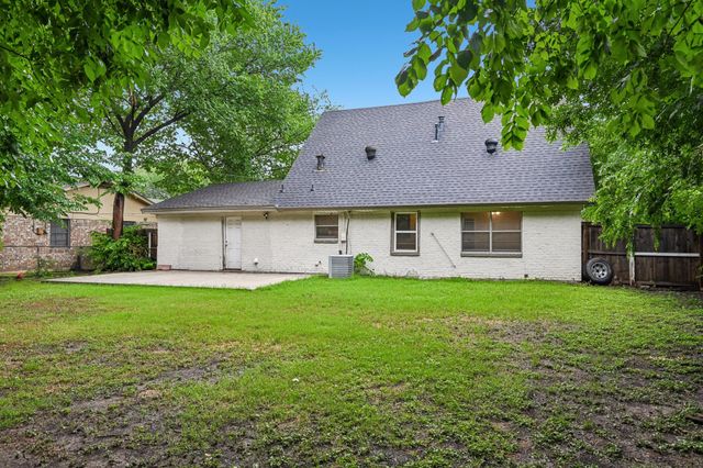 6324 Scotsdale Drive, Forest Hill, TX 76119