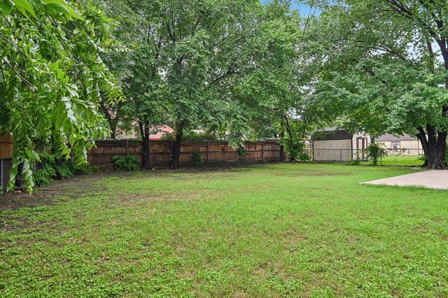6324 Scotsdale Drive, Forest Hill, TX 76119