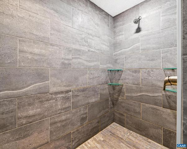 504 DEER DR, Ruckersville, VA 22968