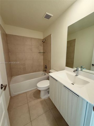 4761 NW 84th Ave 0, Doral, FL 33166