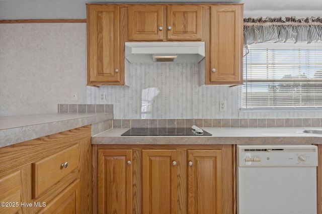 955 Pineclair Drive SW, Calabash, NC 28467