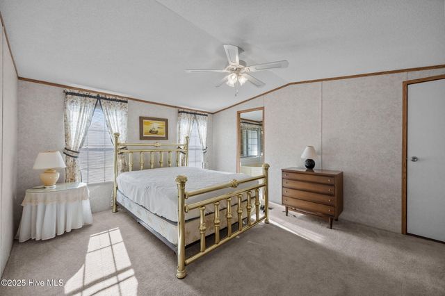 955 Pineclair Drive SW, Calabash, NC 28467