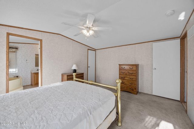 955 Pineclair Drive SW, Calabash, NC 28467