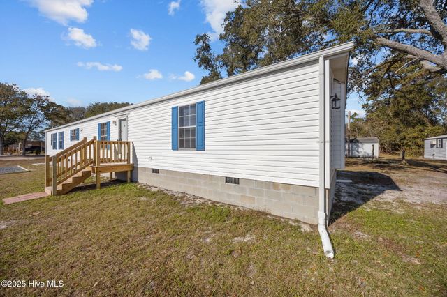 955 Pineclair Drive SW, Calabash, NC 28467