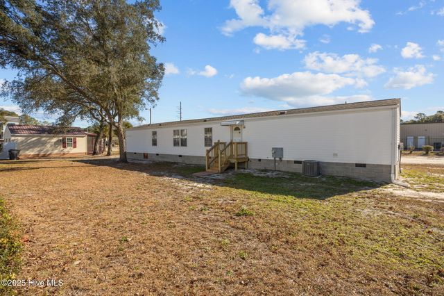 955 Pineclair Drive SW, Calabash, NC 28467