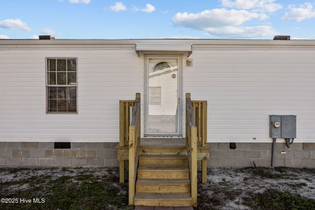 955 Pineclair Drive SW, Calabash, NC 28467