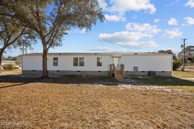 955 Pineclair Drive SW, Calabash, NC 28467