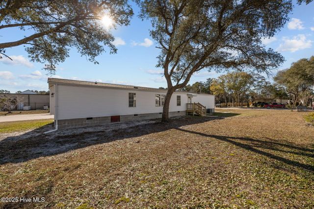 955 Pineclair Drive SW, Calabash, NC 28467