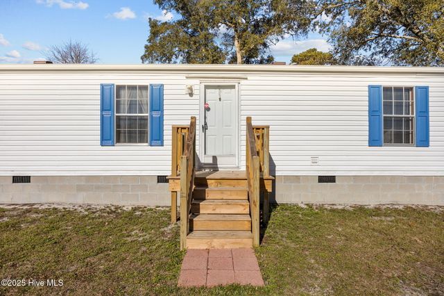 955 Pineclair Drive SW, Calabash, NC 28467