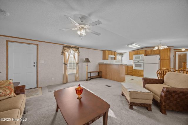 955 Pineclair Drive SW, Calabash, NC 28467