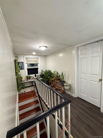 71 Ribbon Street, Franklin Square, NY 11010