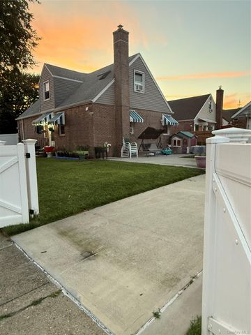 71 Ribbon Street, Franklin Square, NY 11010
