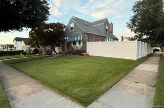 71 Ribbon Street, Franklin Square, NY 11010