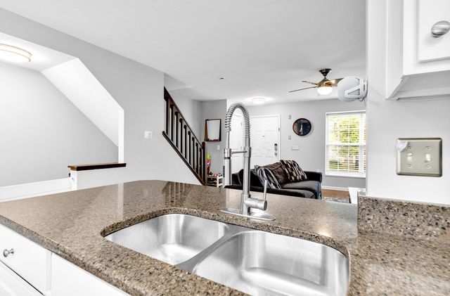 5269 Cross River Falls Boulevard, 38, Dublin, OH 43016